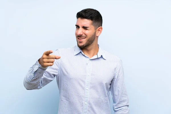 Caucasian Handsome Man Isolated Blue Background Points Finger You — Stock Photo, Image