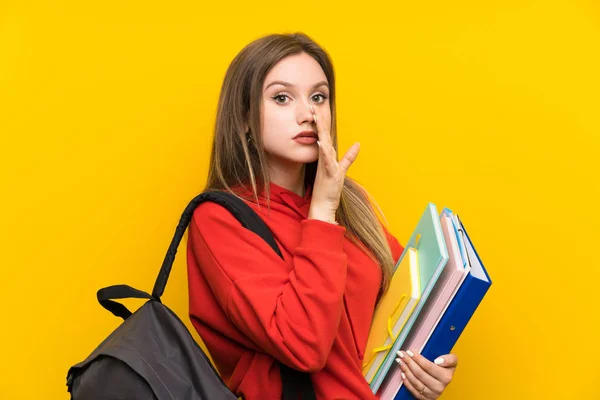 Adolescente Estudiante Chica Sobre Amarillo Fondo Susurrando Algo — Foto de Stock