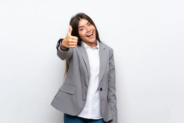 Junge Geschäftsfrau Vor Isoliertem Weißen Hintergrund Mit Erhobenem Daumen Weil — Stockfoto