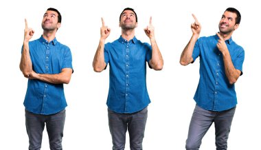 Dizin fing ile işaret mavi gömlek ile Yakışıklı adam Seti