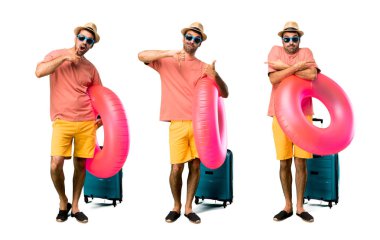 Onun yaz tatili yapma şapka ve güneş gözlüğü ile Man Seti