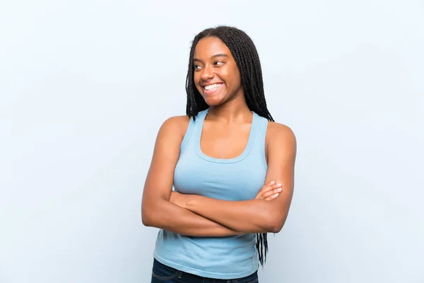 Africano Americano Adolescente Menina Com Longo Trançado Cabelo Sobre Isolado — Fotografia de Stock