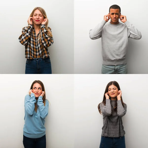 Collage Von Menschen Die Ohren Mit Händen Bedecken Frustrierte Miene — Stockfoto