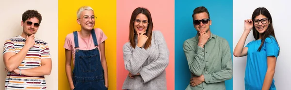 Ensemble Personnes Sur Des Fonds Colorés Avec Des Lunettes Souriant — Photo