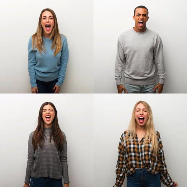 Collage Von Menschen Die Mit Weit Geöffnetem Mund Nach Vorne — Stockfoto