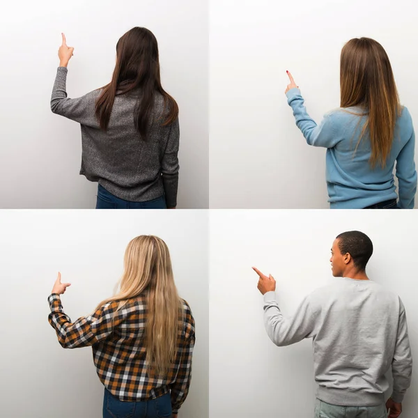 Collage Von Menschen Die Mit Dem Zeigefinger Zurückzeigen — Stockfoto