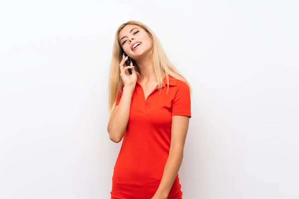 Adolescente Sur Fond Blanc Isolé Gardant Une Conversation Avec Téléphone — Photo