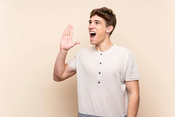 Handsome Young Man Isolated Background Shouting Mouth Wide Open — Stock Photo, Image