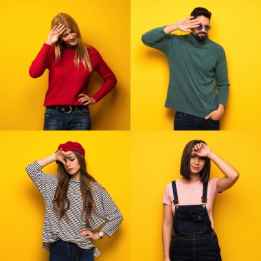 Yorgun ve hasta suratlı bir grup insan.