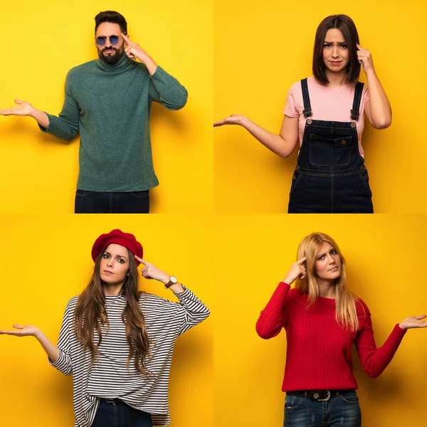 İnsanların kafasına delilik koyarak parmak hareketi yapma ayarla