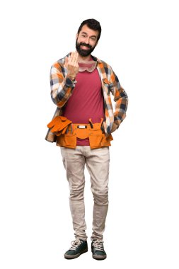 Zanaatkarlar el ele gelmeye davet ediyor. İzole beyaz arka plan üzerinden geldiğiniz için mutlu