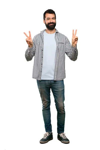 Bonito Homem Com Barba Mostrando Sinal Vitória Com Ambas Mãos — Fotografia de Stock