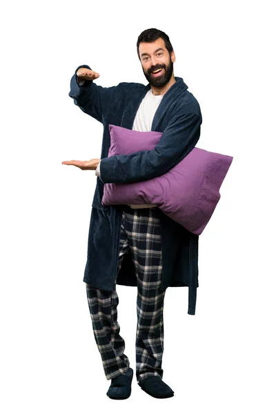 Man Met Baard Pyjama Met Copyspace Een Advertentie Voegen Een — Stockfoto