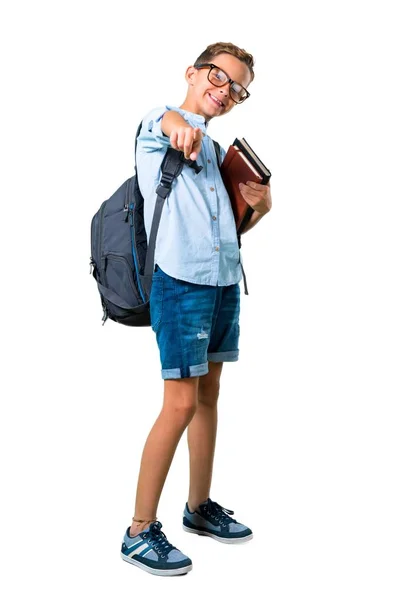 Cuerpo Completo Estudiante Chico Con Mochila Gafas Señala Dedo Fondo — Foto de Stock