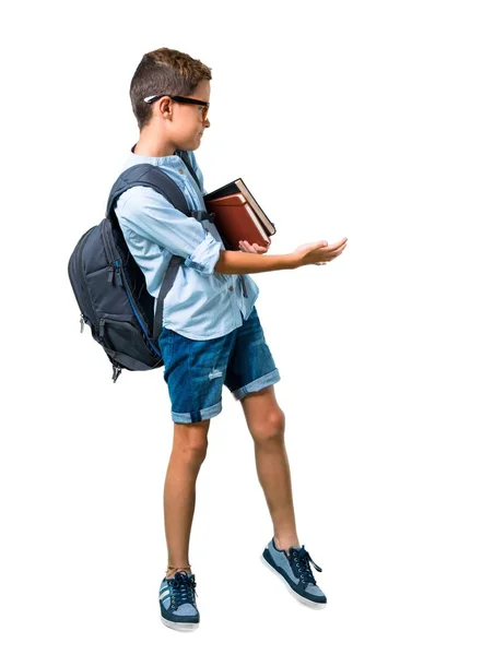 Cuerpo Completo Student Boy Con Mochila Gafas Apuntando Hacia Atrás —  Fotos de Stock