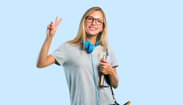 Estudiante Con Gafas Sonriendo Mostrando Signo Victoria Con Ambas Manos —  Fotos de Stock