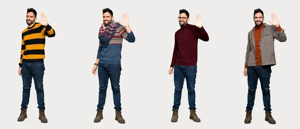 Conjunto Homem Bonito Saudando Com Mão Com Expressão Feliz — Fotografia de Stock