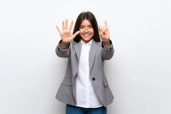 Joven Mujer Negocios Sobre Fondo Blanco Aislado Contando Seis Con — Foto de Stock