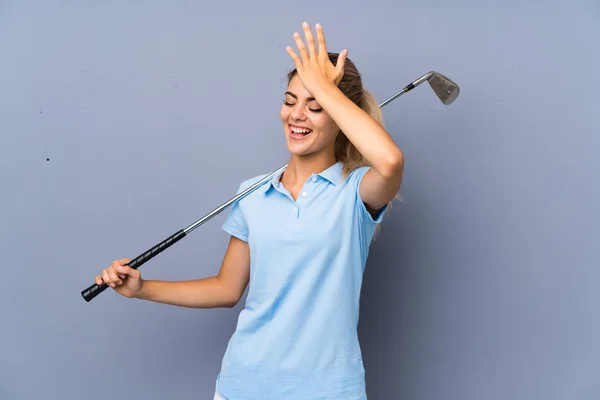 Adolescente Golfista Chica Sobre Gris Pared Realizado Algo Intención Solución — Foto de Stock