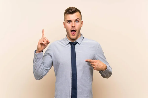 Young Blonde Businessman Isolated Background Surprise Facial Expression — Stock Photo, Image