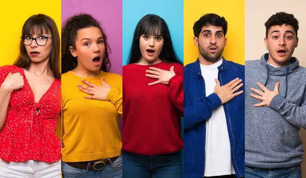 Conjunto Personas Sobre Fondos Coloridos Sorprendidos Sorprendidos Mientras Mira Derecha —  Fotos de Stock