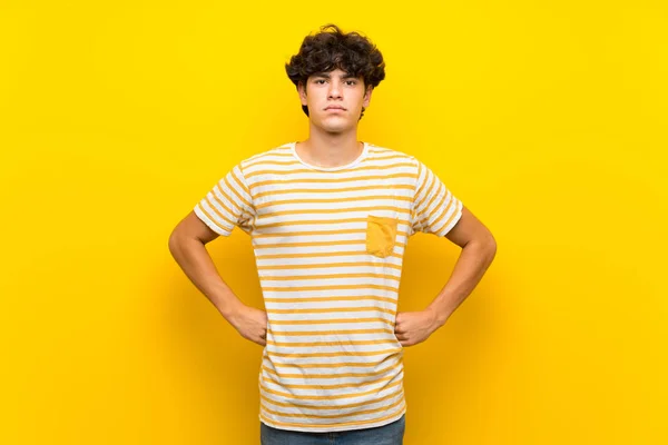Young Man Isolated Yellow Wall Angry — Stockfoto