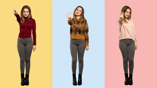 Набір Жінок Щасливі Рахуючи Чотири Пальцями — стокове фото