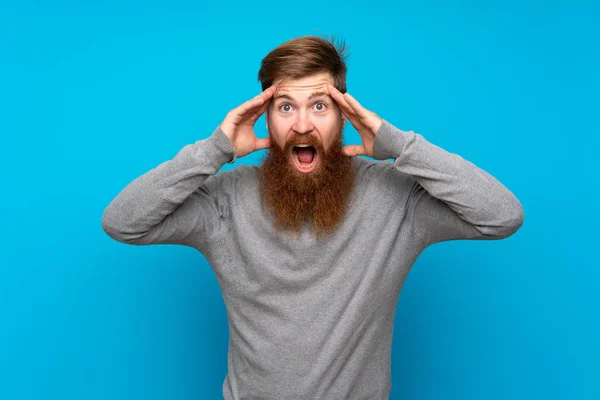 Redhead Man Long Beard Isolated Blue Background Surprise Expression — Stock Photo, Image