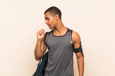 Izole arka plan üzerinde Spor adam