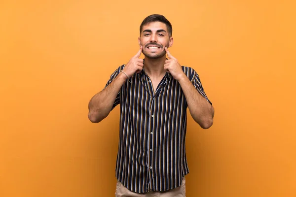 Hombre Guapo Con Barba Sobre Fondo Aislado Sonriendo Con Una —  Fotos de Stock