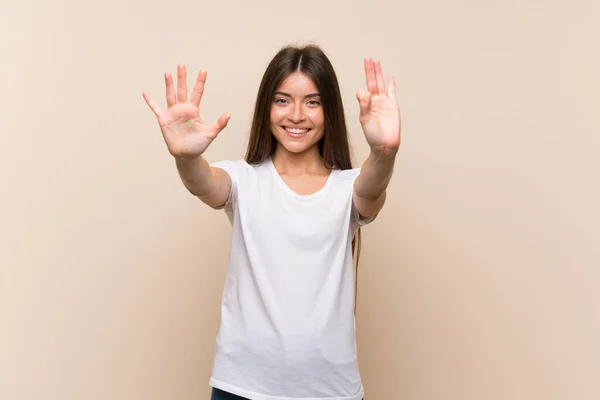 Mooi Jong Meisje Geïsoleerde Achtergrond Tellen Acht Met Vingers — Stockfoto