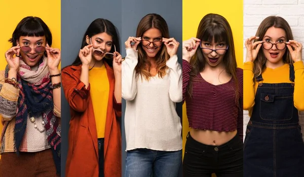 Frauen Mit Brille Und Überrascht — Stockfoto