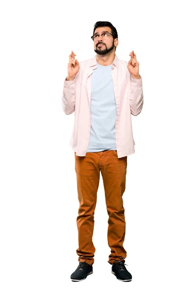 Tiro Completo Homem Bonito Com Barba Com Dedos Cruzando Desejando — Fotografia de Stock