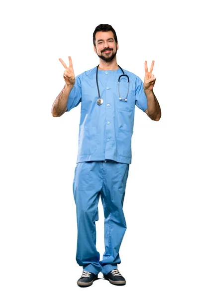 Повнометражний Знімок Лікаря Хірурга Який Показує Знак Перемоги Обома Руками — стокове фото