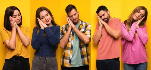 Conjunto Pessoas Fazendo Gestos Sono Expressão Dormente — Fotografia de Stock