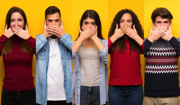 Conjunto Pessoas Cobrindo Boca Com Mãos Para Dizer Algo Inapropriado — Fotografia de Stock