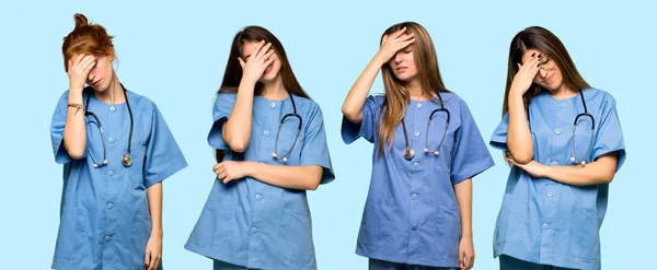 Grupo Enfermeiros Com Expressão Cansada — Fotografia de Stock