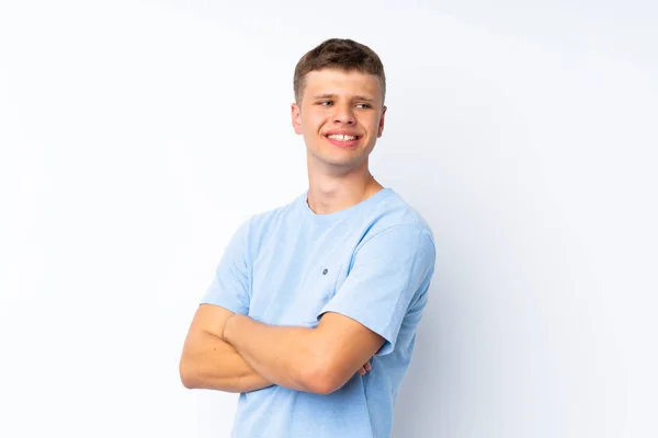 Fiatal Jóképű Férfi Elszigetelt Fehér Háttér Karok Keresztbe Tett Boldog — Stock Fotó