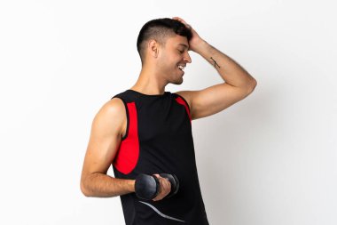 Ağırlık kaldıran genç bayan bir şey fark etti ve çözümü arıyor.