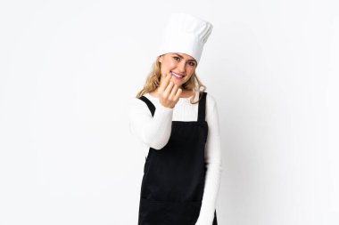 Genç Brezilyalı aşçı kadın, beyaz arka planda izole edilmiş para hareketi yapıyor.