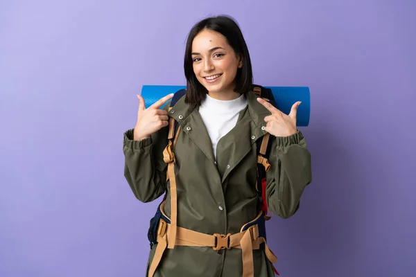 Jeune Alpiniste Femme Avec Grand Sac Dos Sur Fond Isolé — Photo