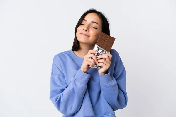 Ung Kaukasisk Kvinna Isolerad Vit Bakgrund Tar Chokladtablett Och Glad — Stockfoto