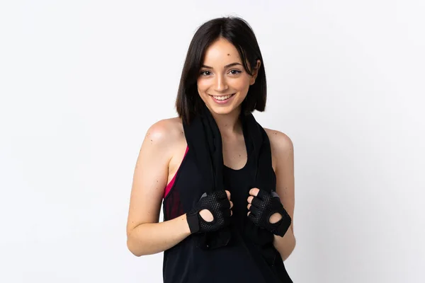 Junge Kaukasische Frau Isoliert Auf Weißem Hintergrund Mit Sporthandtuch — Stockfoto