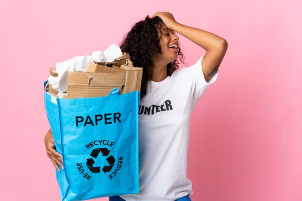 Tiener Cubaans Meisje Met Een Recycleerbare Zak Vol Papier Recyclen — Stockfoto