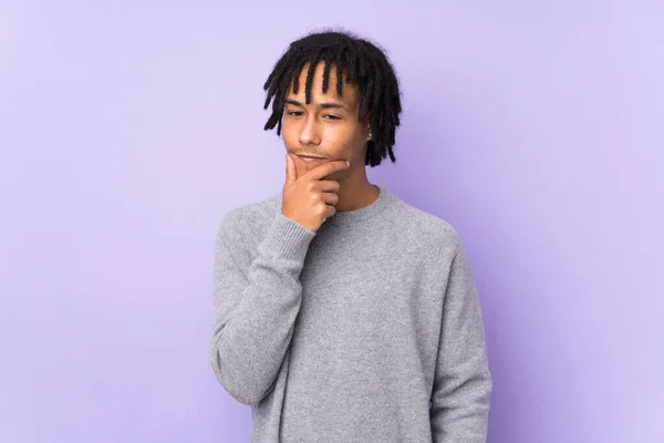 Young African American Man Isolated Purple Background Having Doubts Confuse — Stock Photo, Image