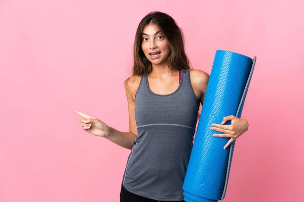 Young Sport Woman Going Yoga Classes While Holding Mat Isolated — Stock Photo, Image