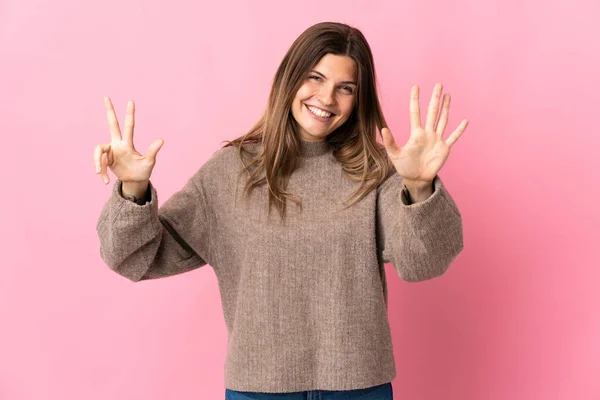 Joven Eslovaca Aislada Sobre Fondo Rosa Contando Ocho Con Los — Foto de Stock