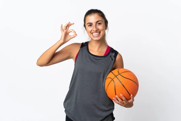 Jonge Latino Vrouw Spelen Basketbal Geïsoleerde Witte Achtergrond Tonen Teken — Stockfoto