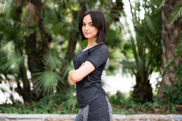 Jovem Mulher Caucasiana Esporte Livre Parque — Fotografia de Stock