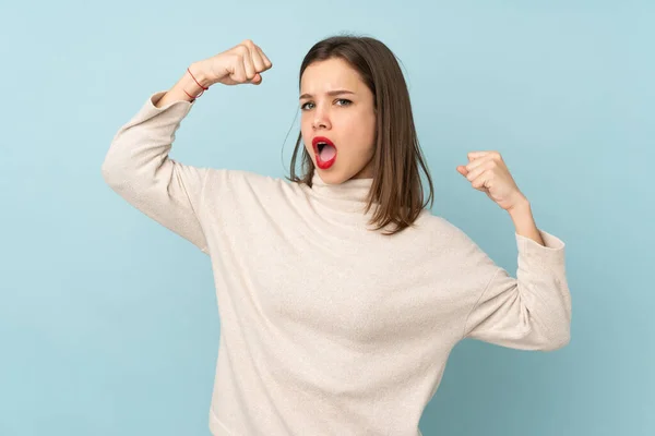 Teenager Girl Isolated Blue Background Celebrating Victory — Stock Photo, Image